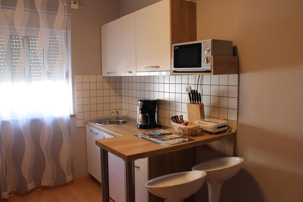 Beachside Apartments Znjan Split Habitación foto