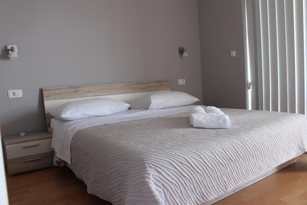 Beachside Apartments Znjan Split Habitación foto